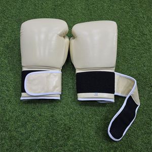 Gants de boxe professionnels en cuir, équipement d'entraînement, doublure douce et durable, design respirant, ajustement confortable pour la main, poignet réglable - Product Image 5