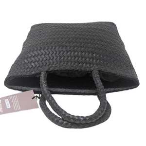 Bolso de mano con costuras de primera calidad y patrón elegante para mujeres con Clase disponible con embalaje a granel - Product Image 2