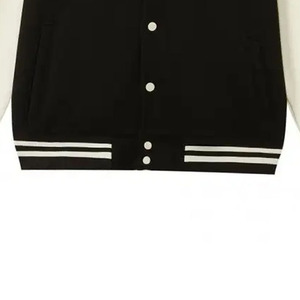 บริการ OEM ผลิตตามสั่ง ดีไซน์พรีเมียม เสื้อกันหนาวปักลายด้านหน้า คุณภาพสูง ตัวเสื้อทำจากขนสัตว์ แขนเสื้อหนัง ปะติดผ้าเชนิลล์ กันลม - Product Image 4