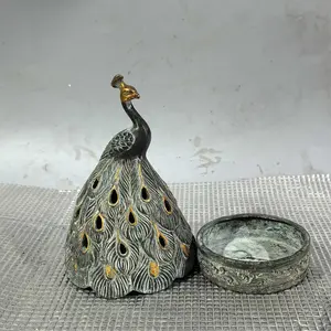 Quemador de Incienso Decorativo de Latón Árabe con Diseño de Pavo Real, Perfecto para Bakhoor y Oud, para Uso Religioso, Festivo y Diario - Product Image 6