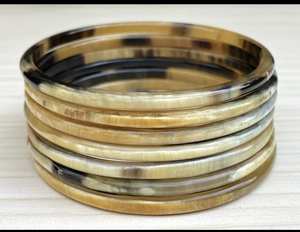 ASISTENTE Puños, brazaletes y pulseras de cuerno de búfalo natural hechos de cuerno de búfalo real, disponibles en una variedad de - Product Image 2