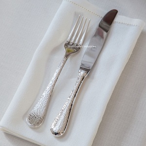 Ensemble de couverts en acier inoxydable au design martelé de haute qualité couverts de luxe modernes plaqués argent pour cadeaux à utiliser au restaurant à domicile - Product Image 3