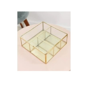 Boîte à bijoux rectangulaire en fer faite à la main, rangement en métal le plus vendu pour étui à bijoux en verre de table indien - Product Image 4
