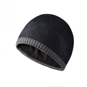 Bonnets de style dernier cri pour hommes et femmes de couleur noire Fournisseur de bonnets en gros avec votre propre logo - Product Image 5