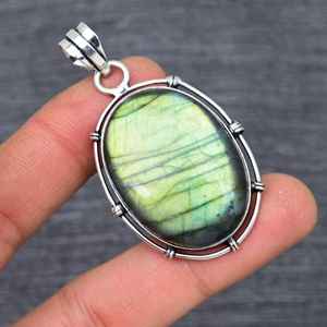 Stunning Yellow <b>Flash</b> Labradorite Pendant 925 Sterling Silver Handmade Gemstone Jewelry Cute Pendant - Product Image 3
