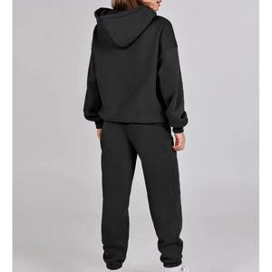 Sweat-shirt surdimensionné à épaules tombantes personnalisable et pantalon de jogging 2 pièces court ensemble assorti d'hiver pour femmes pantalon de survêtement à capuche - Product Image 3