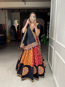 Meilleur tissu dernière collection pur coton Lehenga Choli avec Dupatta avec imprimé et fournisseur de conception de travail Gamthi de Surat - Product Image 3