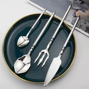 Elegante Juego de Cubiertos Minimalista de Acero Inoxidable con Acabado Plateado, Duradero, Elegante y Multiusos para Comidas Diarias y Eventos - Product Image 6