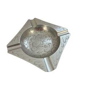 Cendrier créatif en forme de coquille noire, décoration d'intérieur, accessoire pour fumer, finition mate moderne, porte-cigarettes de table à bon prix - Product Image 4