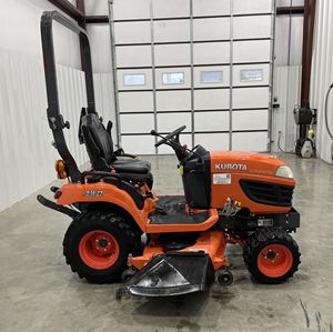 2022 modelo de tractor Kubota de 23HP bastante usado para trabajos agrícolas y construcción - Product Image 3