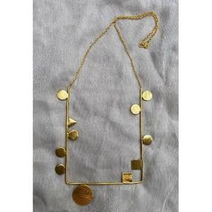 Collar de fiesta geométrico de latón chapado en oro hecho a mano - Product Image 1