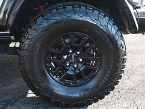 Ford Bronco Raptor 4WD 2023 incroyablement parfait avec faible kilométrage en stock, proposé à un prix incroyable que vous ne voudrez pas manquer - Product Image 6