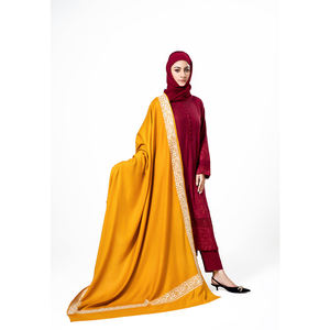 Top Seller Soft Warm Autumn Muslim <b>Women's</b> Lightweight Customizable Breathable <b>Shawls</b> for Travel & Outdoor Activities - Product Image 5