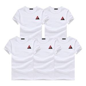 เสื้อยืดลำลองสำหรับผู้ชายเสื้อสไตล์สตรีทแวร์ผ้าคอตตอน100% ปักแบบคลาสสิกตามสั่ง - Product Image 1