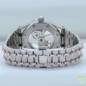 Montre de luxe en diamant Moissanite la plus demandée pour hommes pour des occasions spéciales ou des fêtes disponibles au prix d'exportation depuis l'Inde - Product Image 4