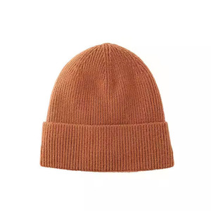Gorro de punto de invierno con logotipo personalizable, forro polar grueso, cálido y acogedor con forro de satén, gorro jacquard con letras - Product Image 1