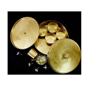 Esculturas de latón de lujo para decoración del hogar: piezas de acento perfectas para Diwali Art Deco personalizables para elevar el diseño de interiores - Product Image 2