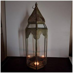 Les lanternes en verre et ironiques les plus demandées créent une ambiance chaleureuse tout en maintenant une esthétique propre et sophistiquée - Product Image 4