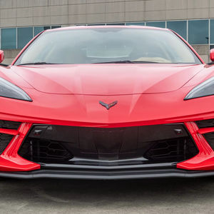Corvette Stingray Coupé 2021, moteur V8 LT2 de 495 ch, finition 3LT, pack performance Z51, édition Defender 110 Trophy, 4 roues motrices, moteur 6 cylindres de 395 ch - Product Image 1