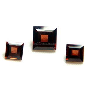 โกเมนสีแดง2024โกเมนได้รับการรับรองจาก Mozambique กะรัตรูปร่างผสมได้รับการรับรองเป็นกลุ่ม100% พลอยหลวมธรรมชาติ - Product Image 1