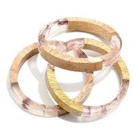 Bracelets en résine multicolores de haute qualité pour femmes, style élégant pour les amoureux, pour les mariages, les fêtes et l'usage quotidien.