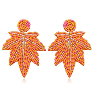 Pendientes de cuentas de pimiento rojo con diseño único, aretes navideños de moda, patrones de cuentas personalizados para las fiestas - Product Image 5