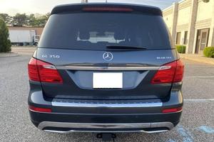 SUV de Lujo Usada de Tamaño Completo 2023, Motor Turbo Diésel, Interior Premium y Características de Confort Avanzadas, Sin Accidentes - Product Image 6