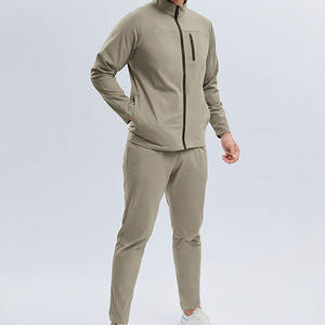 Conjunto Deportivo Personalizado para Hombre con Logotipo, Transpirable, Absorbente de Humedad, con Tela de Secado Rápido y Elástica - Product Image 3