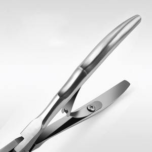 Tijeras para Uñas de Acero Inoxidable de Alta Calidad con Logotipo Personalizado, Hoja Recta y Punta Afilada - Product Image 2