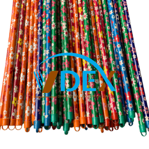 Mango de escoba recubierto de PVC, producto de madera de eucalipto vietnamita a la India/Egipto/UAE/mercado - Product Image 1