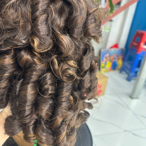 Prix de gros perruques pour femmes noires Naturelle droit HD dentelle frontale Fashion Design perruque cheveux humains dentelle frontale fermeture perruques - Product Image 5