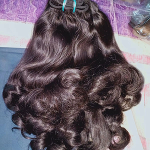 100 pourcents cheveux vierges du temple indien trame bébé extensions de tissage bouclés cuticule non traitée alignée faisceaux de haute qualité - Product Image 2