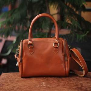 Sac en cuir véritable peint à la main, collection Artista, inspiré du patrimoine du batik indonésien - Product Image 5