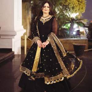 Designer indien porter noir lourd Georgette séquence brodé Anarkali robe et Sharara avec fantaisie perle dentelle bordure Dupatta - Product Image 3