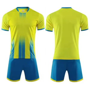 Tenues de football personnalisées de haute qualité, dernier design, technologie de découpe automatisée, fabricant direct, 100% polyester - Product Image 1
