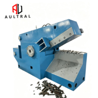Cisaille hydraulique à crocodile pour la découpe de barres d'acier et de profilés métalliques, idéale pour le recyclage des métaux ferreux