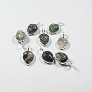 Dijes de Ágata Musgosa Tallados en Forma de Hoja de 8x10 mm - Colgante de Plata de Ley 925 - Dije de Piedra Preciosa Tallado a Mano - Product Image 1