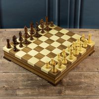 UTILISER LE LUXE PRATIQUE EN GROS Jeu d'échecs en bois personnalisé Jeu d'échecs de grande taille Planche pliante Pièces d'échecs