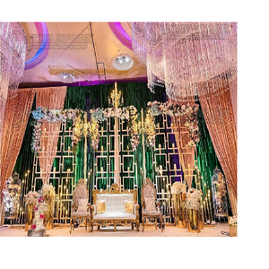 การจัดตั้งผนังเทียนบนเวทีงานแต่งงานด้วยพลาสติกเสริมใยแก้ว ตกแต่งอย่างหรูหราสำหรับวันพิเศษของคุณ - Product Image 1