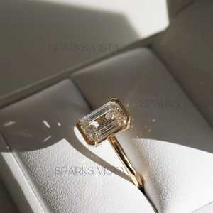 แหวนหมั้นและแต่งงานแบบช่องฝังเพชรโมอิสซาไนต์ทรงเรเดียนท์คัท ดีไซน์สั่งทำขายส่ง เงินแท้ 925 - Product Image 1