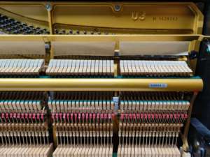 Yamahas U3H Original Japon Piano droit importé de haute qualité Piano professionnel d'occasion Ton clair Solid Feel U3 - Product Image 6