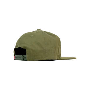 Gorra Wells USA-Olive, 100% Lona de Algodón, Duradera y Elegante - Product Image 2