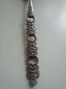 Cuillère de mariage élégante en acier inoxydable à poignée en relief de l'Inde, parfaite pour les ustensiles de cuisine à domicile, les hôtels et les restaurants - Product Image 2