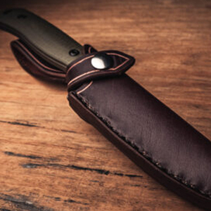 Funda de cuchillo de cuero de grano completo hecha a mano para Cuchillo de hoja fija personalizable OEM para aventuras al aire libre de supervivencia Bushcraft - Product Image 5