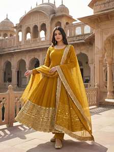 Elegante Conjunto de Traje Anarkali Bordado con Dupatta para Uso Festivo - Product Image 4