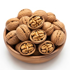 Granos de nueces naturales Premium cuidadosamente clasificados y procesados para el suministro a granel a compradores globales e importadores de alimentos al por mayor - Product Image 1