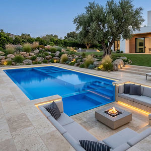 Instalación de piscina de alta gama con borde de azulejos personalizado para jardín paisajado con fuente de agua. - Product Image 1