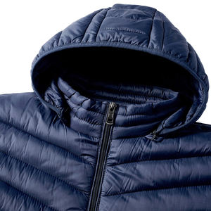 Veste matelassée personnalisable pour homme pour l'hiver High Street Style avec col montant pour le sport et les vêtements de rue - Product Image 3