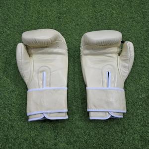 Top Selling Best Quality Leather <b>Martial</b> <b>Arts</b> <b>and</b> <b>Boxing</b> <b>Gloves</b> with Hand Grips - Product Image 3