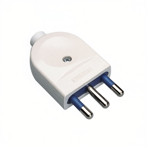 Câble de prise électrique 16A (norme italienne) 2P+T pour câble axial blanc PP0461R Adaptateur et connecteur - Product Image 3